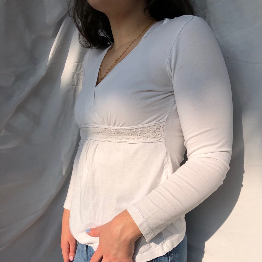 🤠White Flowy Blouse Top👅
